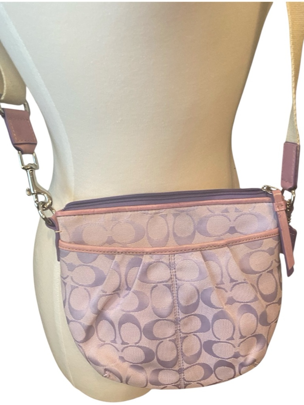 Coach Signature Small Crossbody Bag in Pink Lavender